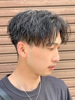 センターパート波巻きパーマスパイラルパーマツイストスパイラル
