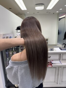 アフューズバイストゥー(Vfuse by StueW) 透明感グレージュ◎