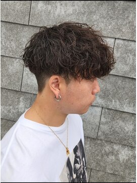 ニアウ 伊勢崎連取店(Niau) 刈り上げマッシュ波巻きツイストスパイラルパーマ