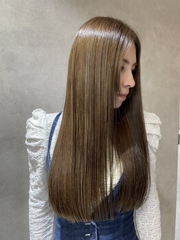骨格・髪質・ダメージに合わせた最高の提案。似合うと美髪を叶える施術で、周りと差がつく褒められヘアに◇