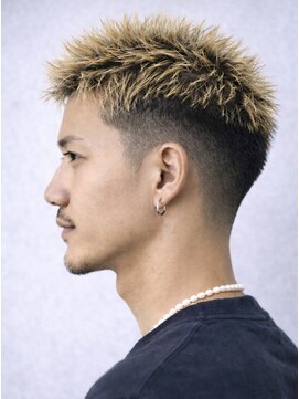 メンズフィール 心斎橋(MEN'S FEEL) MEN’S HAIR/サーフカール/刈り上げセンターパート/スパイキー