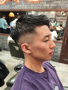 スリーセント 栄(3/cent) フェザーアップ/スキンフェード/フェードカット