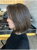 ミディアムレイヤーカット前下りボブオリーブグレージュ/京都