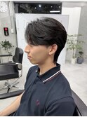 毛流れヘア金髪ナチュラルセンターパートツーブロック