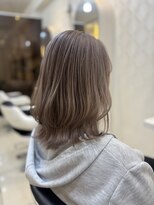 フレア(FLAiR) 20代30代ブリーチグレージュカラーミディアムレイヤースタイル