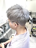 ネリ(NERi)&nbsp;メンズハイトーンシルバー×刈り上げショート