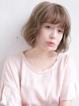 ルティア 池袋(Lutia) 柔らかベージュ ボブ