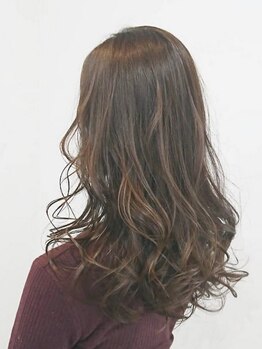 ゼノヘアー(xenohair)の写真/大人女性ならではのお悩み「パサつき/うねり/白髪…」を解決へと導く!!半個室なので,相談しやすいのも◎