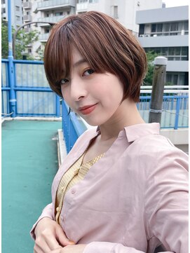 ヘアーラウンジトリップ(hair lounge TRiP) ベージュカラーで透明感◎前下がりひし形ショート