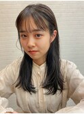 ぷつっと前髪の暗髪ロング