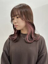 サクラ オモテサンドウ(SAKURA)&nbsp;派手なのにバレない隠せるインナーカラーピンク