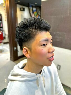 バーバー アカダマ スパイキーショート