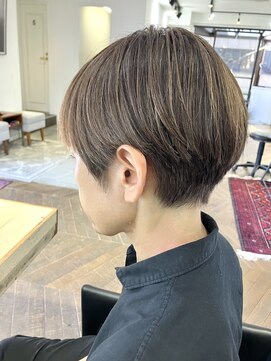 ファイブシーン アオヤマ(5SCENE AOYAMA) マッシュショートハイライトソフト刈り上げ