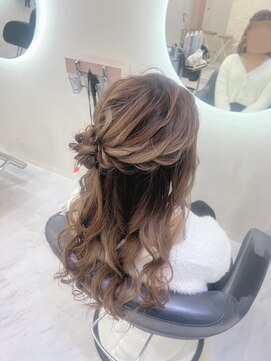 クランリリー 東梅田店(clan lily) サイドお団子ハーフアップ