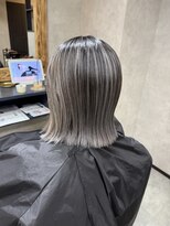 サニー 渋谷(SUNNY)&nbsp;バレイヤージュ、ハイライト、レイヤーロング、グレーベージュ