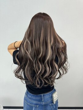 ラルガ 黒崎(Raruga) ハイライトカラーミルクティーベージュレイヤーカット