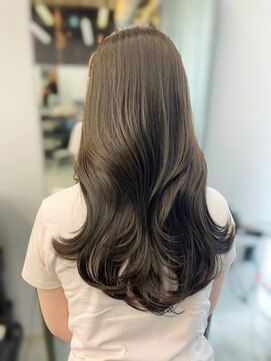 フォンズ(FONS) 透明感オリーブカラー/韓国くびれヘア/ロングレイヤー/表参道