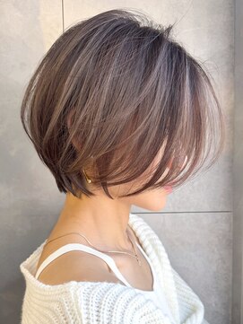 トルネード(TORNADO) 外国人風ショートボブシークレットレイヤー　n7.11.8