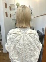 ルーエ(Ruhe) 大人可愛い外はねボブ