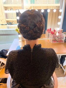 美容堂 編み込みまとめ髪