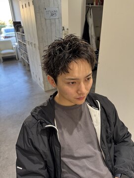 ホワイト(WHITE) スパイキーショート