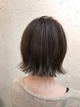 フロール(Flor) 【flor 戸塚】*ぷっつんボブ+パールアッシュベージュ*