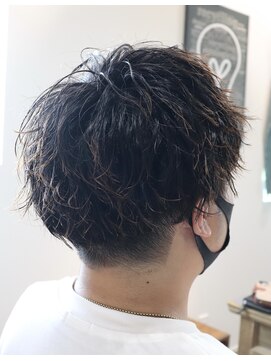 ウィスカーヘアー(whisker hair) ツイストスパイラル