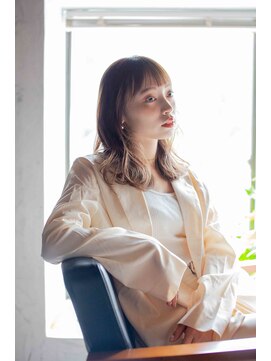 ディッシュ 新宿御苑(dish) 《 AKARI 》鎖骨ミディアム　ゆるウェーブ仕上げ