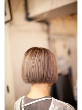 スリースリーナイン ヘアーアンドメイク(339 hair&make) ナイスハイライト/バレイヤージュにボブ