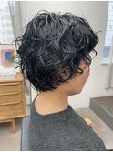 【中目黒】黒髪ショートウルフのくるくるパーマ！大人ショート