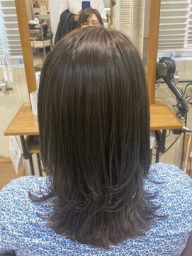 ヒラソル(girasol) 白髪ぼかしハイライト大人女性のミディアムヘアレイヤー40代50代