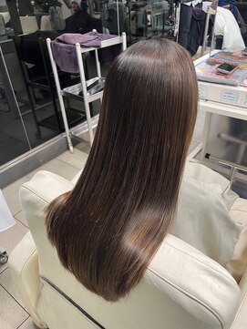 クレアトゥールウチノ(CREATEUR Uchino) 手触り滑らかキレイ髪ストレート