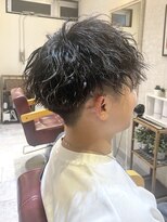 クオリア(Quaria)&nbsp;刈り上げマッシュ/ツイストスパイラル/メンズパーマ