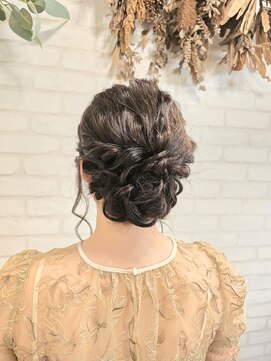 シーズンズ(Seasons) ミディアムアップスタイル