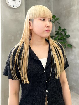 テトヘアー(teto hair) 抜きっぱなしブロンドブリーチダブルカラー刈り上げワイドバング