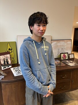 ヘアーアイストゥーレ(HAIR ICI TRE) メンズパーマくるくるパーマ