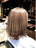 夏に映える大人ハイライト×ブリーチなしカラーで艶ボブ