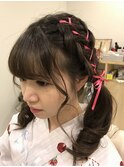 <イベントヘア>編み込みツインテール リボンで可愛さアップ