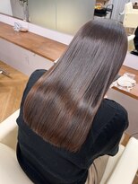 シカ 神戸三宮元町店(Cica)&nbsp;髪質改善 トリートメント ツヤ 美髪 まとまる  三宮 元町