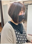 エッジの効いた前下がりボブ
