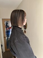 ユイル(Uil) 似合わせ小顔ボブ× ハイライトカラー デザインカラー