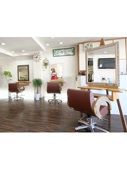 再現性の高い技術力で大人女性からも支持!お子様同伴OKでママさん安心◎アットホームサロン♪