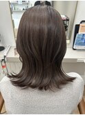 外ハネに深みミルクティー