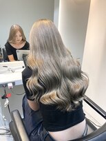 ヴェルア 四条烏丸 四条大宮(Velua)&nbsp;ブリーチカラーハイトーンミルクティーグレージュ