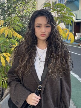 【 松井 隆人 】ハイライト ロング ウェーブパーマ 前髪なし