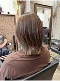 ハンサムショートレイヤーカットミルクティーベージュハイトーン