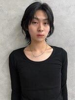 アイヴァン(AIVAN)&nbsp;メンズミディアム・センターパート・ウルフカット