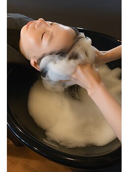 ティーダ(TEADA)の写真/忙しい女性にお勧めの[オーガニックカラーSPA］アロマに癒されながら至極のSPAタイムを♪<マツエクMENU有>