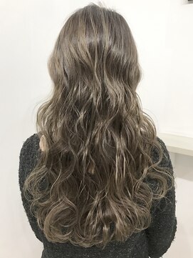 ヘアースタジオ ゼン(hair studio Zen) 外国人風イルミナカラー