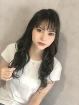 ヴィダ クリエイティブ ヘアーサロン(Vida creative hair salon) シースルーバング×セミウエットウェーブ×ブルーアッシュ